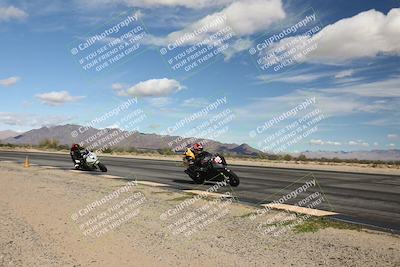 media/Nov-16-2025-Race Pace (Sun) [[8c5fa54630]]/Non Verified Riders (1st 20 Minutes)/3-Turn 3 Inside (11am)/